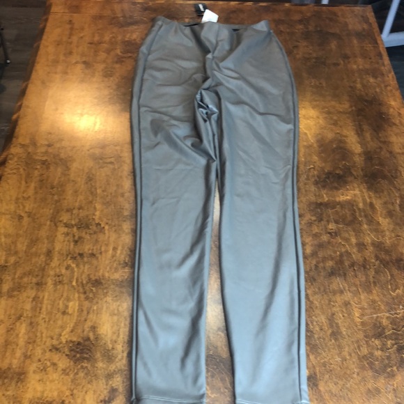 Express faux Leather XS Pants NWT - Picture 9 of 14